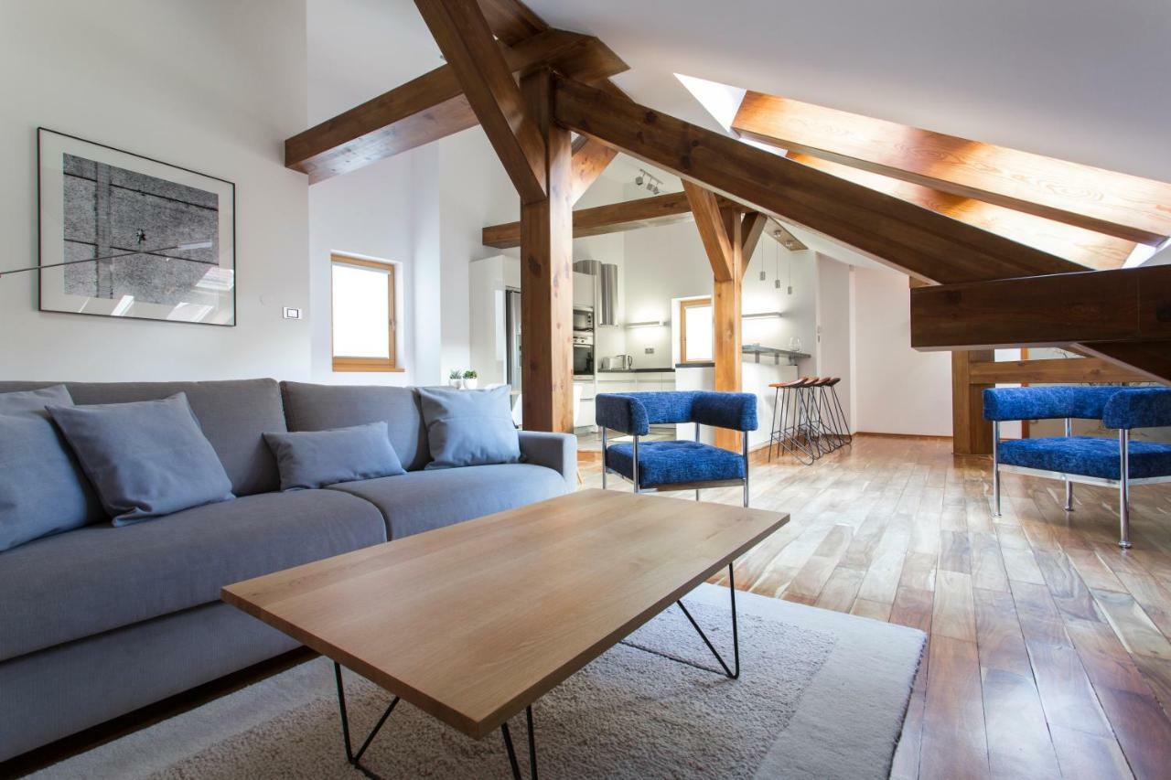 Attic Apartment Praha Bagian luar foto